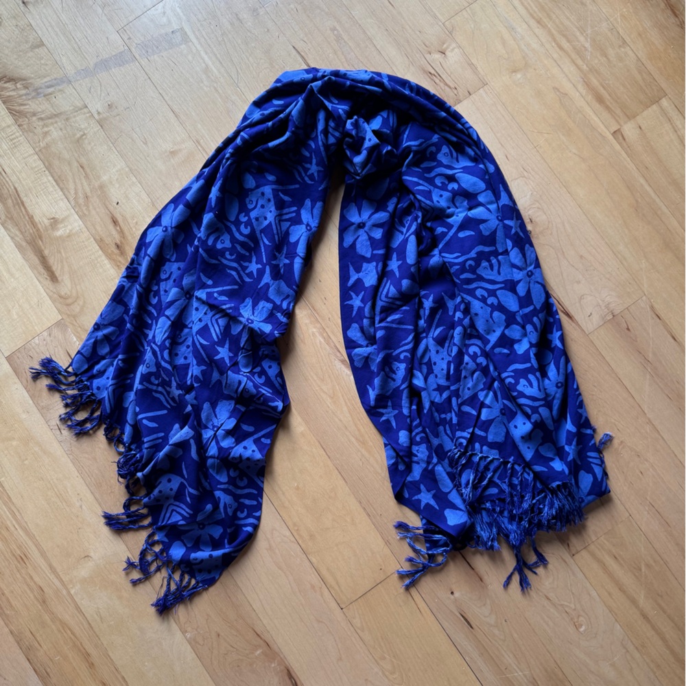 Sarong...how can one sarong be so right!